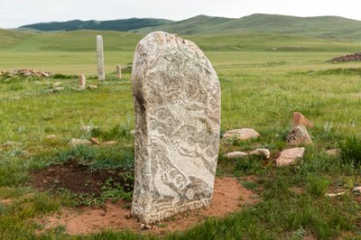 Stensättning för hjort nära Mörön i norra Mongoliet, 2013 (foto) av Ira Block