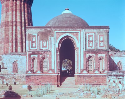 Alai Darwaza, byggd av Ala-ud-din Khalji, 1311 av Islamic School