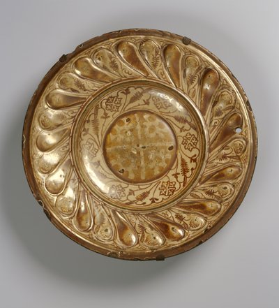 Dekorerad maträtt, morisk (fajans) av Islamic School