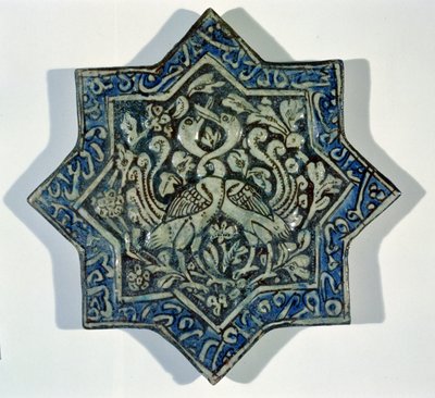 Stjärnformad överglaserad lövförgylld kakel i stil med Takht-e Solaiman, 1200-1300-tal (keramik) av Islamic School