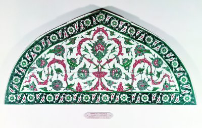 Kaklad överligger, från Istanbul, Turkiet (fajans) av Islamic School