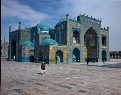 Utsikt över den blå moskén (eller Ali-moskén) 1100-1400-talet. av Islamic School