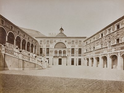 Album "Italie 1882, Neapel, Pise, Gênes, Corniche": Innergården i Prinsens palats i Monaco av Italian Photographer