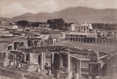 Gladiatorernas baracker med panorama, Fäktskolan (s/v foto) av Italian Photographer