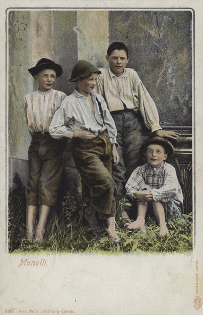 Italienska gatuborrar (färgfoto) av Italian Photographer