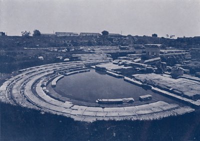 Italien: Syrakusa, ruinerna av det grekisk-romerska gymnastiksalen (s/v foto) av Italian Photographer