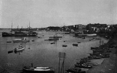 Taranto, General Panorama och litet hav (s/v foto) av Italian Photographer