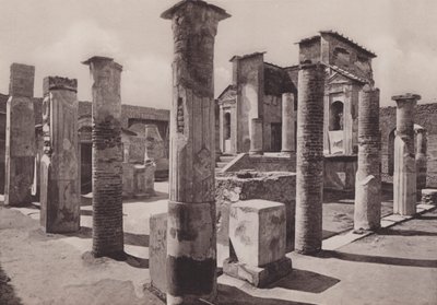Tempio Di Iside, Temple of Isis (s/v foto) av Italian Photographer