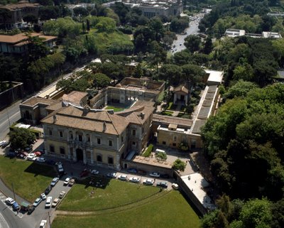 Luftsikt av Villa Giulia i Rom, Italien av Italian School