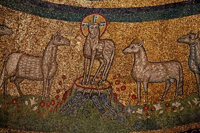 Apsidmosaik med Kristus som påsklammet och fåren (mosaik) av Italian School