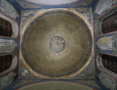 Kupoldekoration av mosaiker som representerar Saint Victor Chapel of San Vittore in ciel d