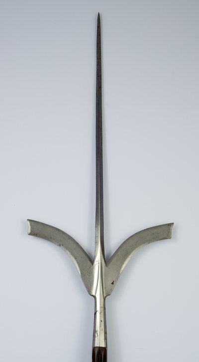 Friuli Spear, ca 1600-1625 (stål och trä) av Italian School