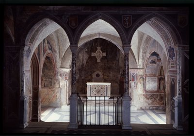 Interiörvy av presbyterium och altare, st benedict grotta (sacro speco) Subiaco av Italian School