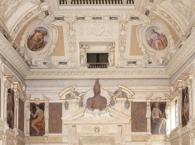 Muser, årstider, karyatider och bysten av Minerva eller Mars av Italian School