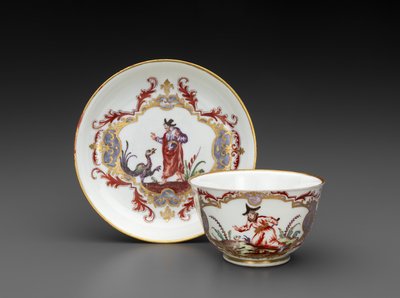 Teskål och fat, ca 1755 (mjukt klistrat porslin) av Italian School