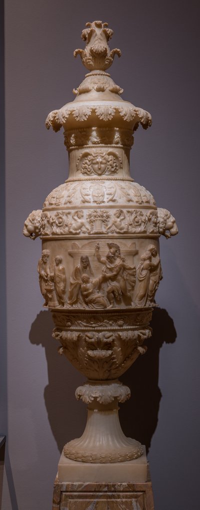 Vas med en klassisk scen: offret av Polyxena, ca 1825 (alabaster) av Italian School