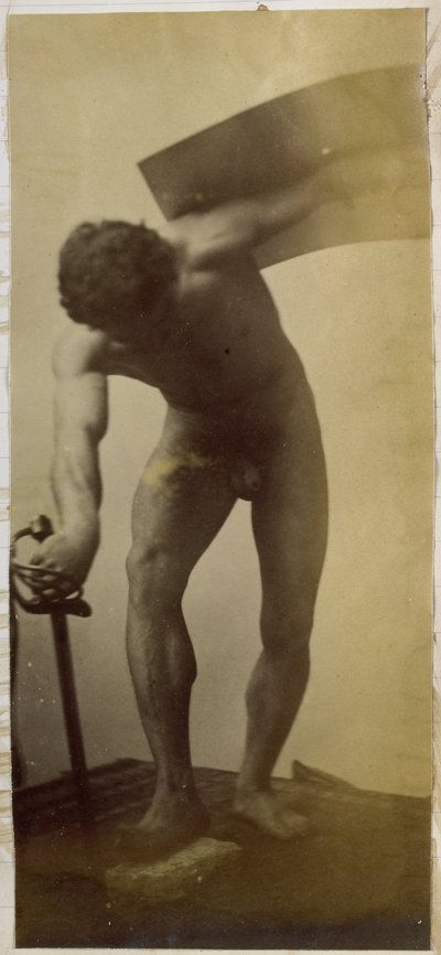 Studie av en manlig nakenmodell, stående böjd med svärd och sköld i händerna, i Jacques de Lalaings studio av Jacques Lalaing (attributed to)