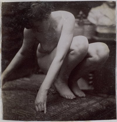 Studie av en kvinnlig nakenmodell, sedd framifrån, i Jacques de Lalaings studio, förstudie för element till en fontän i Musee des Beaux arts, Tournai och för cirkulär fontän av Jacques Lalaing (attributed to)