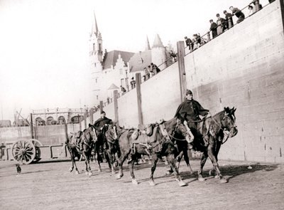 Ryttare, Antwerpen, 1898. av James Batkin