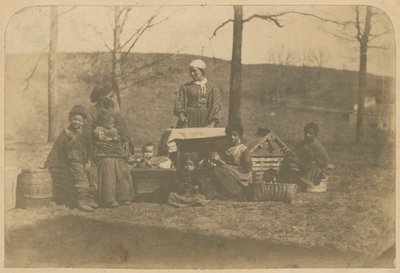 Albumtryck av förslavade kvinnor och deras barn nära Alexandria..., 2 december 1861 till 10 mars 1862. av James E. Larkin