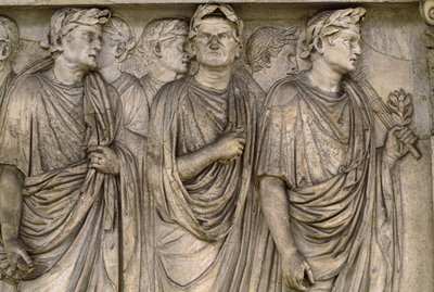 Ara Pacis Augustae, ett fristående altare med en grupp änkor, magistrater, präster... av James L Stanfield