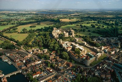 Generationer av monarker har byggt upp Windsor Castle. Windsor Castle, Windsor, Ber... av James L Stanfield