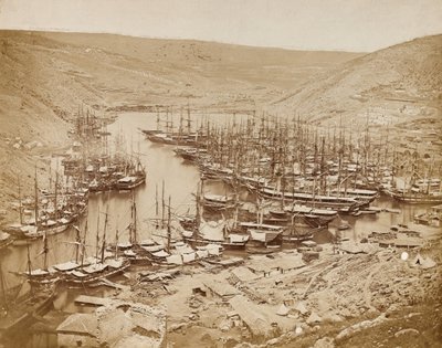 Balaklavas hamn, med utsikt mot norr, 1856 (sepiafoto) av James Robertson