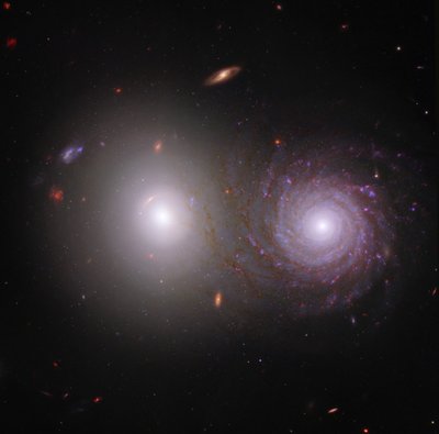 Interagerande galaxer VV 191 (Webb och Hubble Composite Image) av James Webb Space Telescope (NASA)