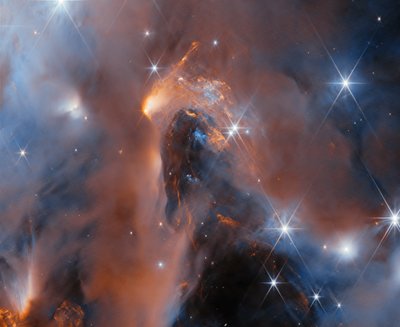 Tittar in i Perseus (NGC 1333) av James Webb Space Telescope (NASA)
