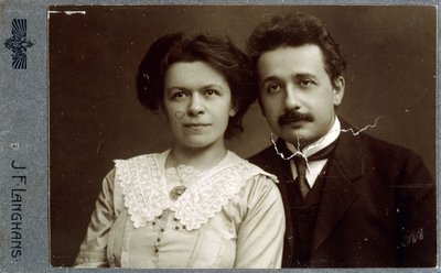 Carte-de-visite porträttfotografi av Albert Einsten och Mileva Einstein-Maric 1911, 1911 av Jan Langhans