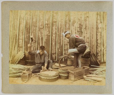 Fattillverkning, Japan (handfärgat svartvitt foto) av Japanese Photographer