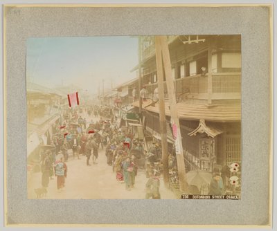 Dotonbori Street, Osaka, Japan (handfärgat svartvitt foto) av Japanese Photographer