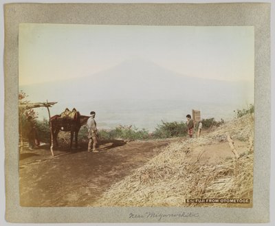 Mount Fuji från Otometoge, Japan (handfärgat svartvitt foto) av Japanese Photographer