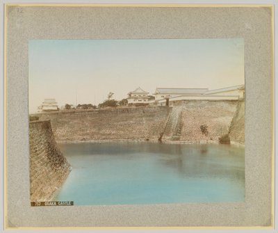 Osaka Castle, Japan (handfärgat svartvitt foto) av Japanese Photographer