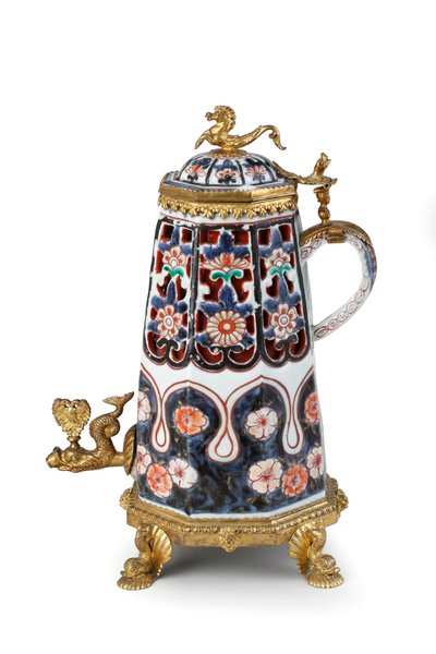 En sällsynt, elegant monterad Imari kaffekanna och lock (keramik) av Japanese School