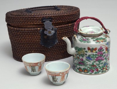 Japanskt teservis med väska i flätat, ca 1850 (porslin) av Japanese School