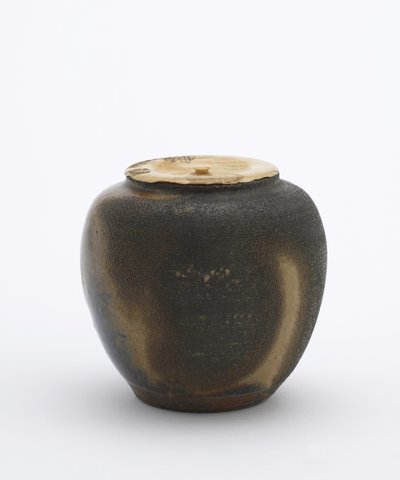 Tecaddie, imo-no-ko-typ, Aichi-prefekturen, Edo-period (keramik) av Japanese School