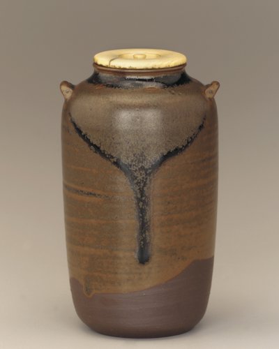 Tecaddie med två luggar, Koishibara, Fukuoka prefektur, Edo-period, sent 1600-tidigt 1700-tal (keramik) av Japanese School
