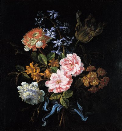 Bukett av vallmoanemoner, rosor, dubbel campernelle, en hyacint, en tulpan och aurikel bundna med ett b av Jean Baptiste Monnoyer