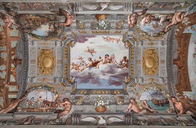 Bröllopsbankett. På molnen sitter Bacchus, Ariadne och Venus med en figur som häller upp vin vid ett runt bord. De andra gudarna tittar på långt håll. av Jean Boulanger