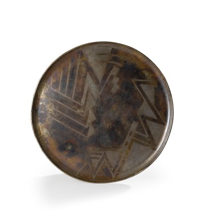 Laddare i brun och silverpatinerad Dinanderie, c.1914 (metall) av Jean Dunand