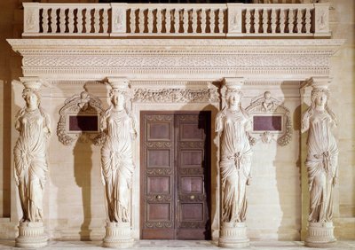 Renässansarkitektur: balkongen på Cariatides. Stenskulptur av Jean Goujon (1510-1567) 1500-talets Paris, Louvren av Jean Goujon