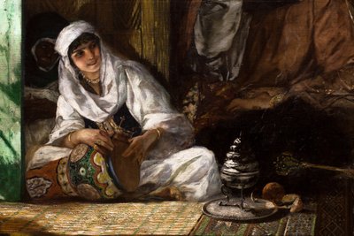 Interiör från ett harem i Marocko, detalj: kvinna som spelar derbouka av Jean Joseph Benjamin Constant