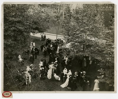 Columbia Lawn feste - allmän vy av Jessie Tarbox Beals