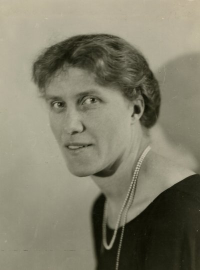 Else Brandström vinnare av Nobelpriset, oläsliga män dör i fängelse under kriget av Jessie Tarbox Beals