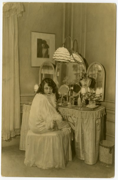 Lenore Ulric, skådespelerska, ca 1915-28 av Jessie Tarbox Beals