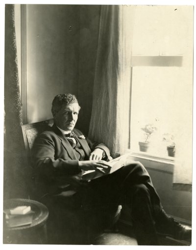 Llewelyn Powys, ca 1905-40 (foto av gelatinsilver) av Jessie Tarbox Beals