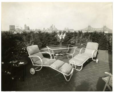 Mrs Alice Woodward Reinhardt, 400 E 52nd St, New York, USA, ca 1905-40 (foto av gelatinsilver) av Jessie Tarbox Beals