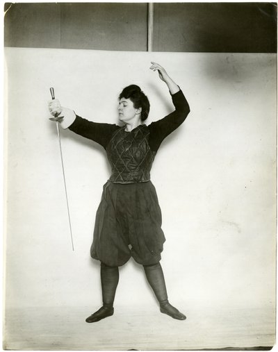 Gammal modell, ca 1905-18 (foto av gelatinsilver) av Jessie Tarbox Beals