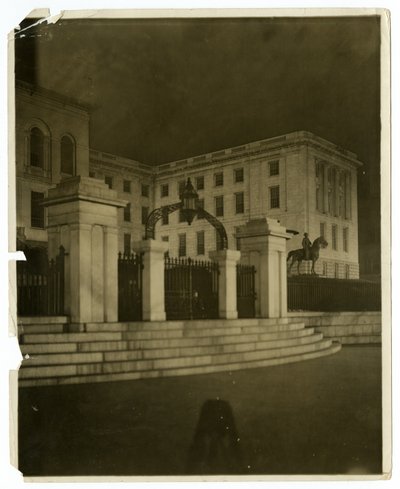 State House, Boston, USA, ca 1902-10 (foto av gelatinsilver) av Jessie Tarbox Beals